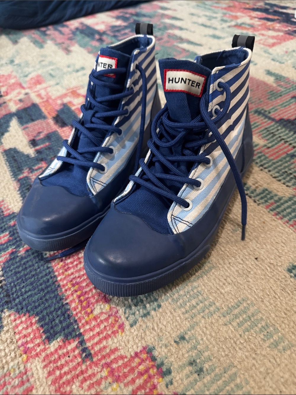 Hunter Kids Blue and White Striped High-Top Sneakers